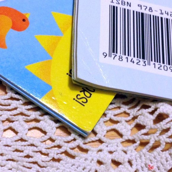 First Easter Baby Bib and guc Easter books bundle - Picture 10 of 10